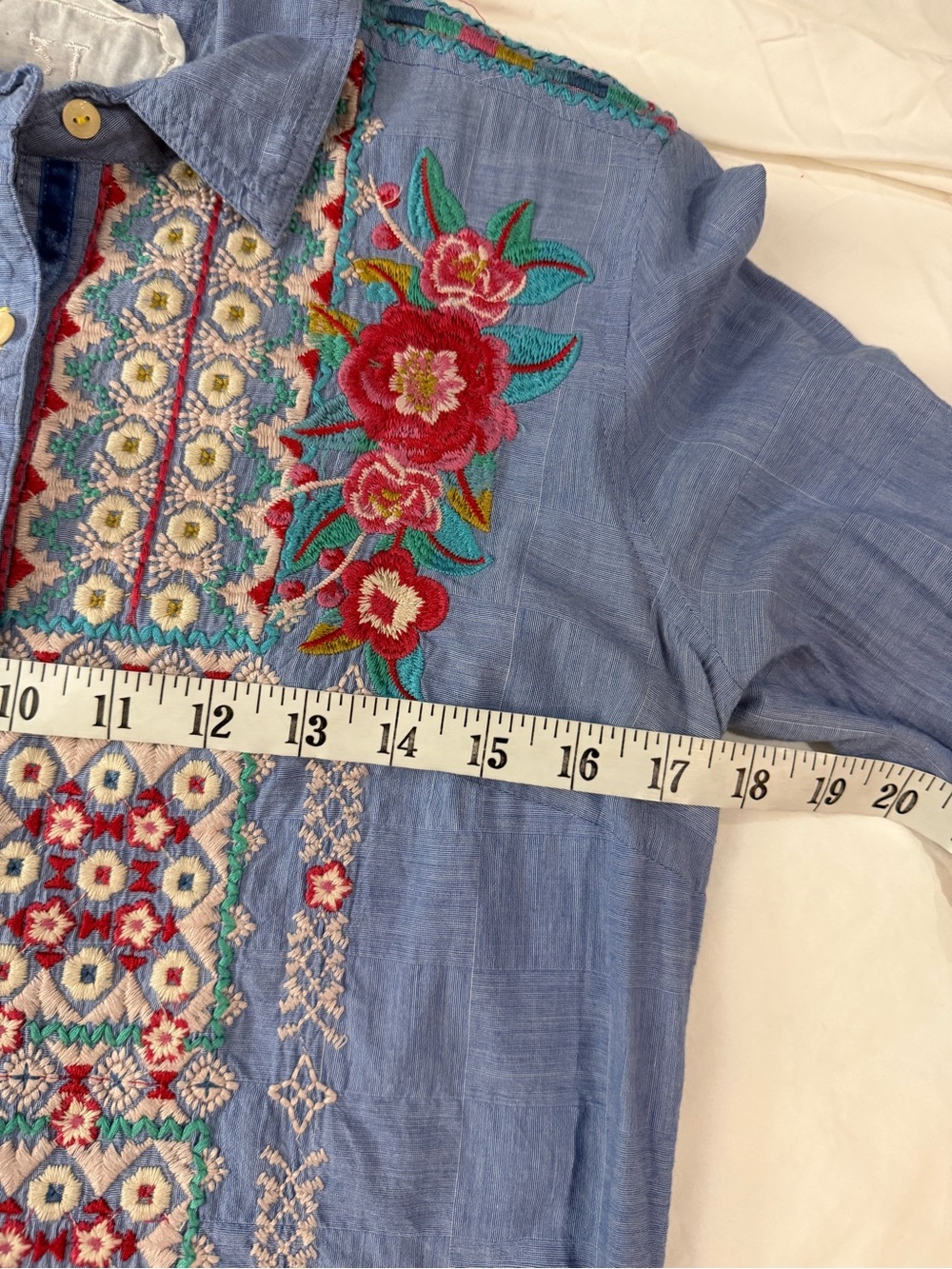 JOHNNY WAS Embroidered Button Down Chambray Shirt Back Buttons XS - Picture 10 of 11